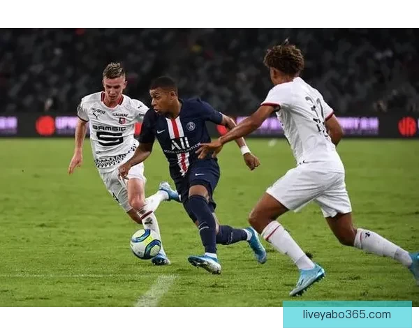 亚博足球直播：实时赛事比分更新与精彩赛事回顾分析