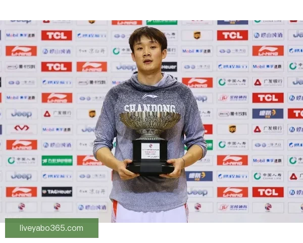 丁彦雨航24岁荣膺MVP燃起闯NBA梦想 蝉联MVP后决心更加坚定